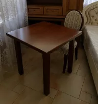 Leciter kis asztal